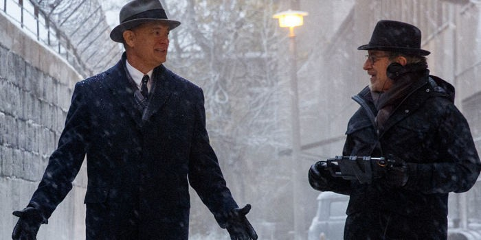 Tom-Hanks-and-Steven-Spielberg-filming-Bridge-of-Spies